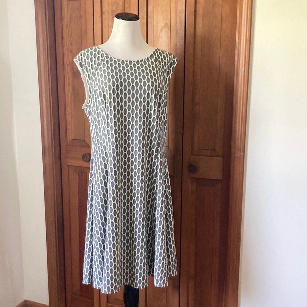 Jessica Howard Grey & White Stretch Fit & Flare Dress, Size 16